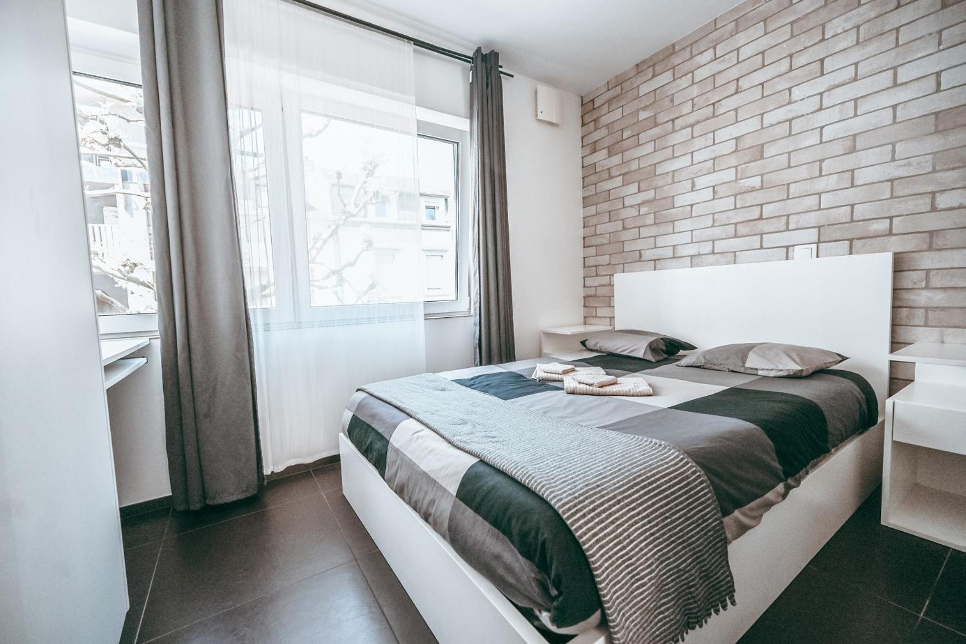 Wake Up Esch City ภายนอก รูปภาพ